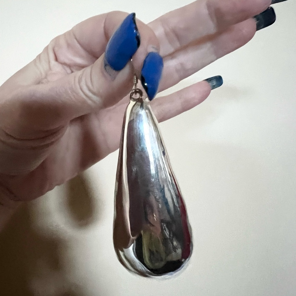 925 Sterling Silver Pierced Elongated Teardrop Oversized Earrings. - Picture 6 of 9